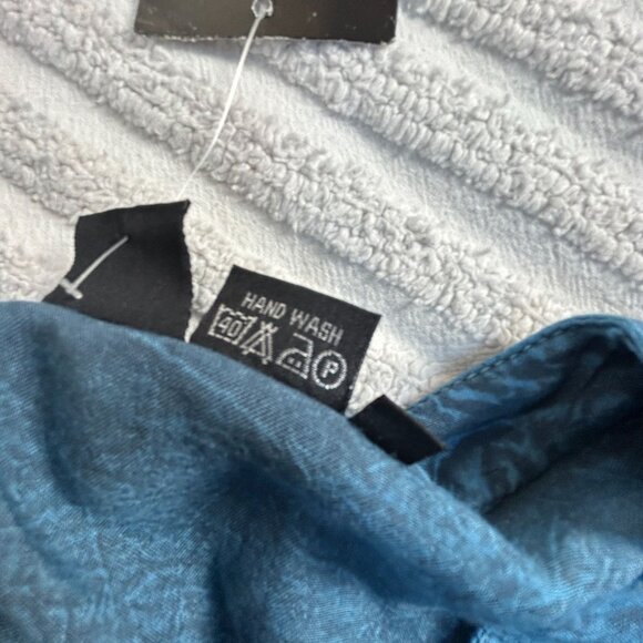 S.R. Fashion Womens Button Down Bell Sleeved Lace Inset Tunic Top XXL Blue New - Picture 4 of 7